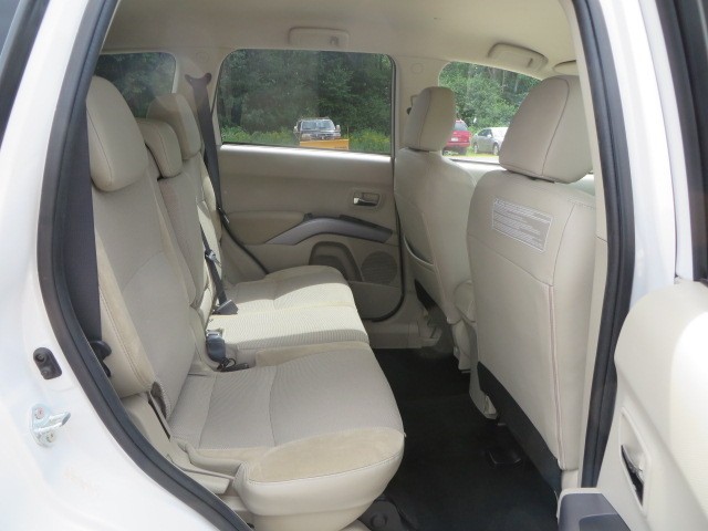 MITSUBISHI for sale in NEW HAMPSHIRE 2010 MITSUBISHI OUTLANDER SE