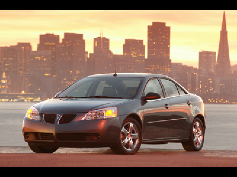 2009 PONTIAC G6  All vehicles subject to prior sale. We reserve the righ ROCHESTER, NH